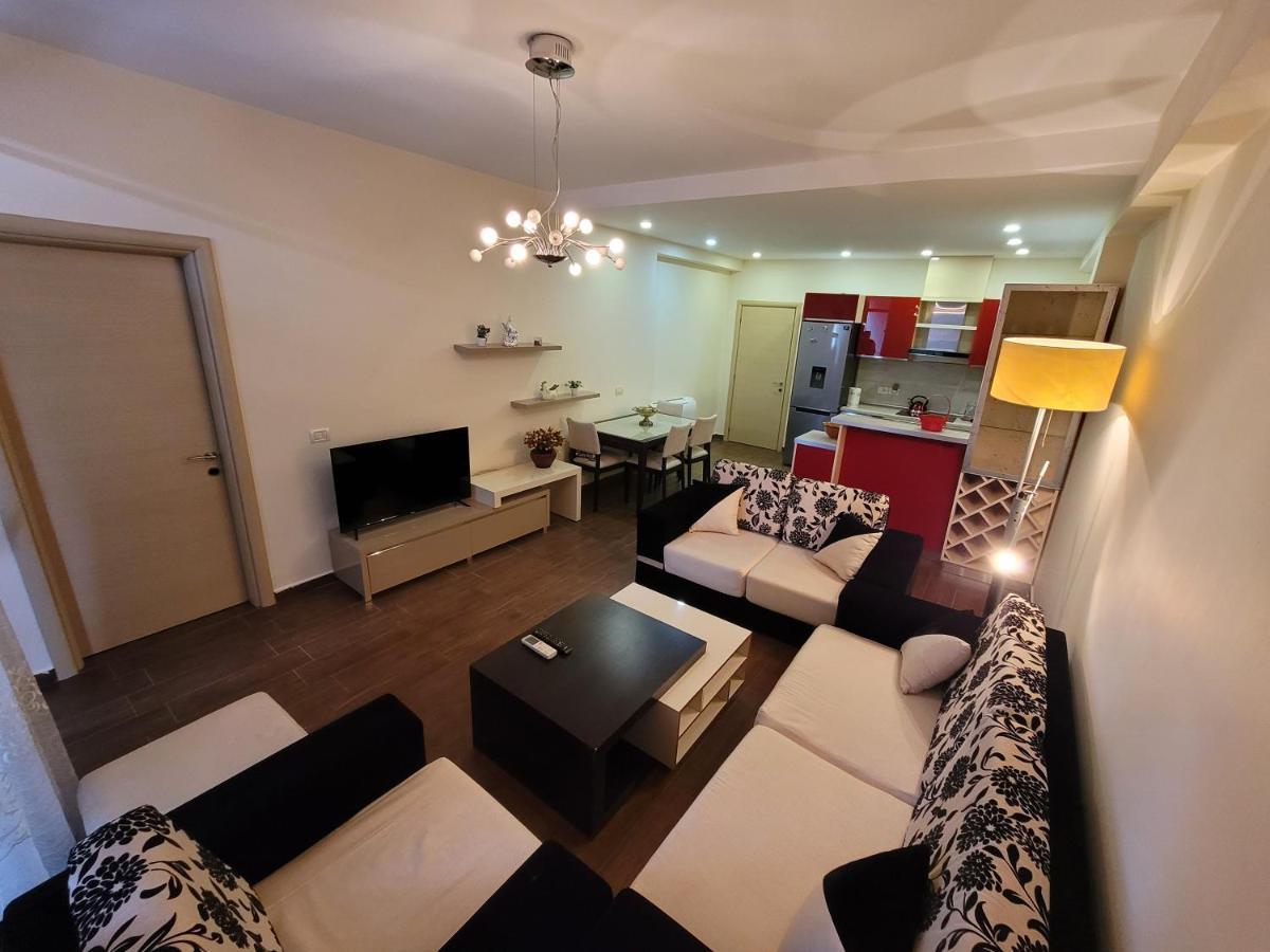 Spacious And Cozy Apartment Tirana Exterior foto